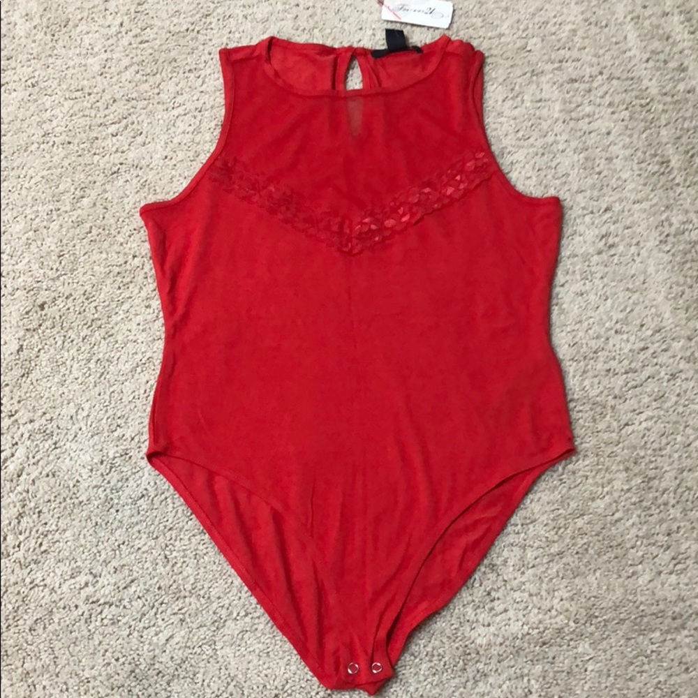🌈Red bodysuit🌈